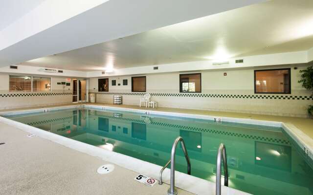 Country Inn & Suites by Radisson, Tinley Park, IL