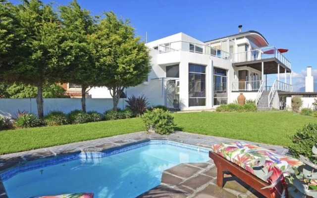 7th Wonder Guesthouse