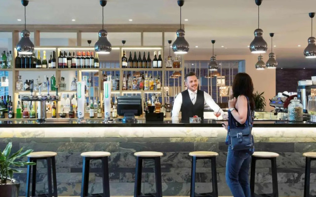 Holland House Hotel Cardiff By Sunday