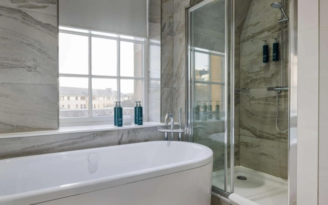 DoubleTree by Hilton Edinburgh City Centre