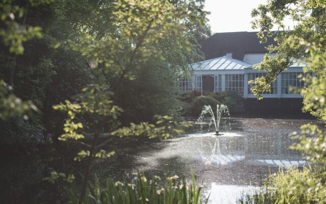 Mere Court Hotel & Conference Centre