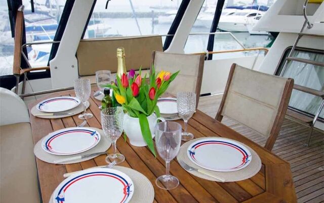 Motor Yacht Calypso