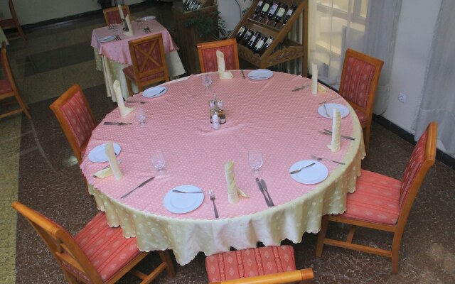 Axum Hotel Addis