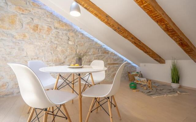 Fran Center Apartments (Square)