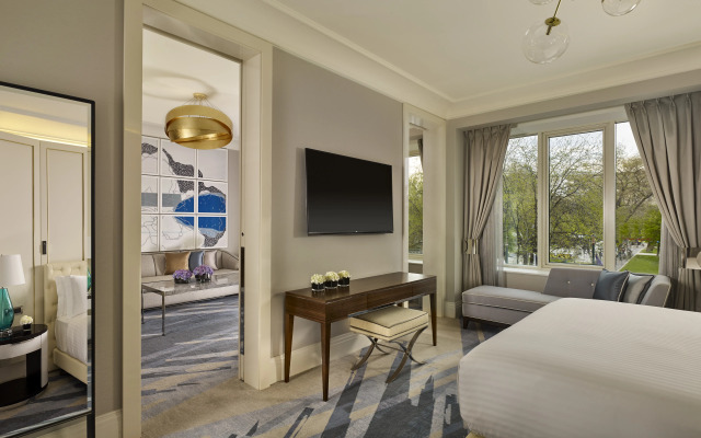 Al Habtoor Palace Hotel