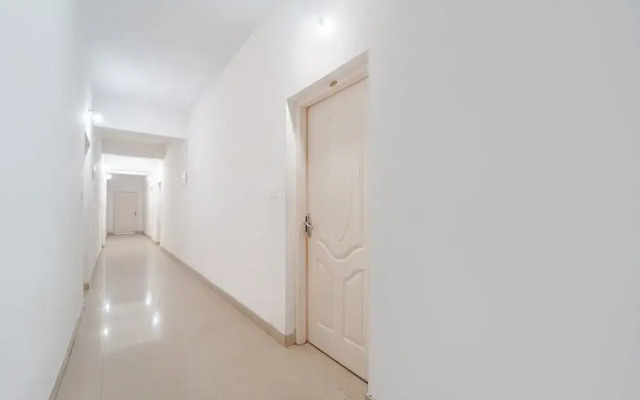 Fabhotel Reem Residency