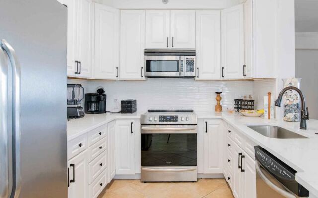 Beach Colony West  by SVR