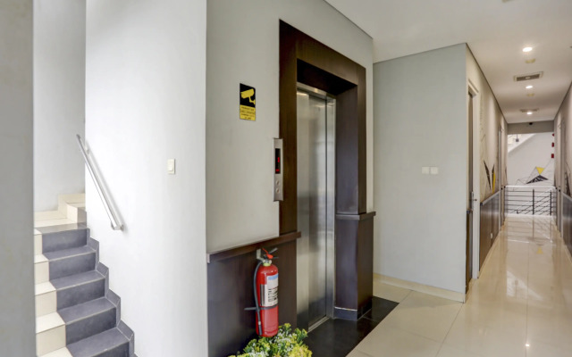 Super OYO Capital O 90056 Wisma Kebon Kacang 9