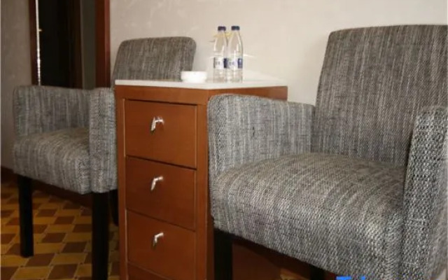 Nenjiang Hotel