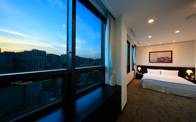 Orakai Insadong Suites