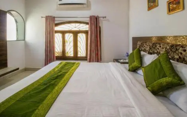 Hotel Sky Light Royal Stay