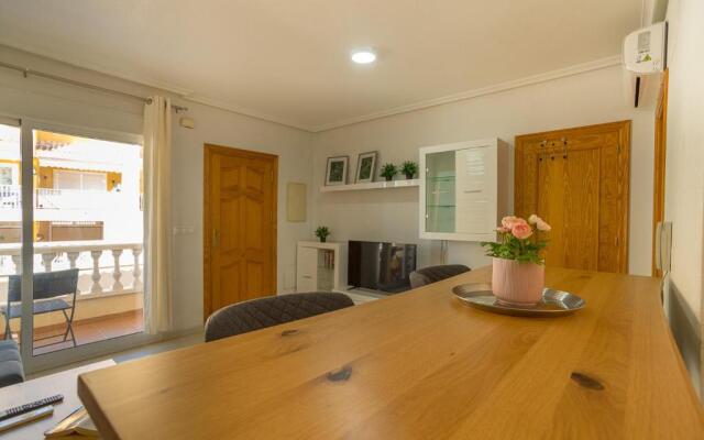 2 bedroom 2 Bathroom Entire Apartment in Rojales with Pool