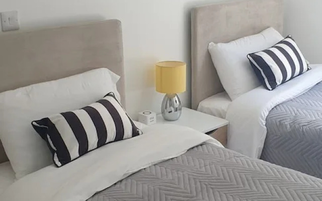 Quay Apartments Exchange Quay Salford Quays