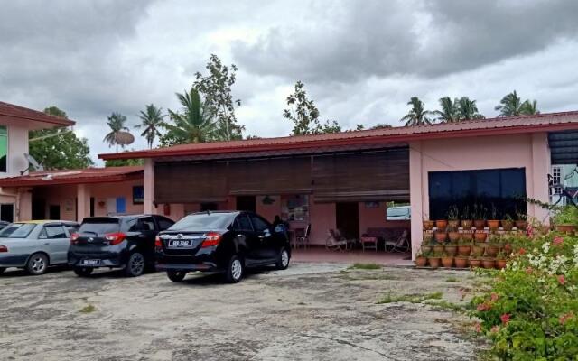 OYO Home 90349 Anique Hoemstay