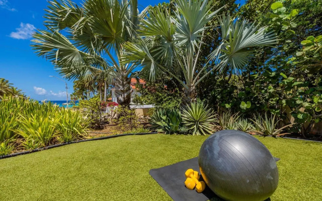 NEW Luxury 4BR Beachfront Villa w Infinity Pool