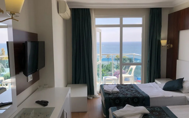 Grand Paradise Hotel