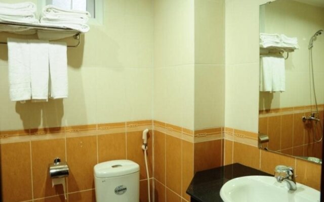 Canh Buom Hotel