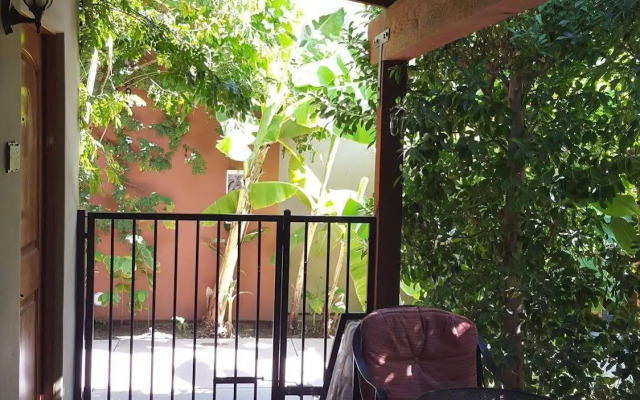 Los Arboles Hotel