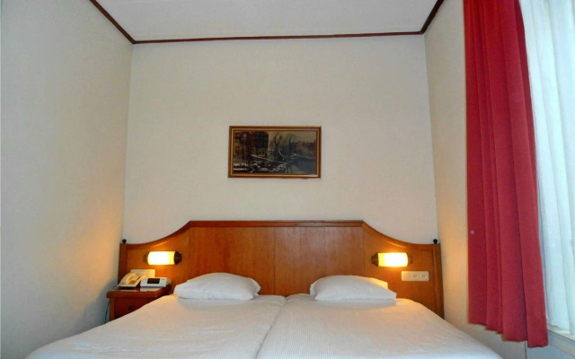 Supper Hotel