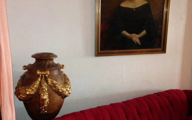 Montree Hotel