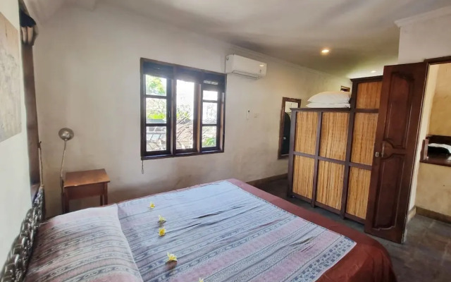 Flash Back Bungalow