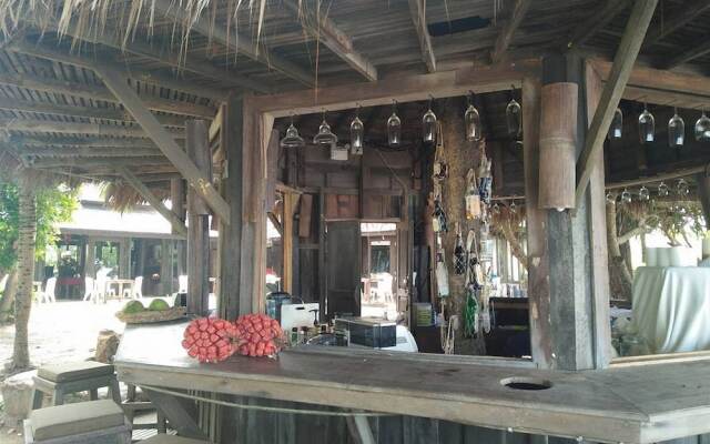 Chivaree Hotel And Resort