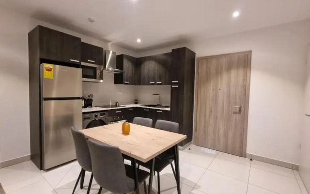The Lennox Suites by Cozy