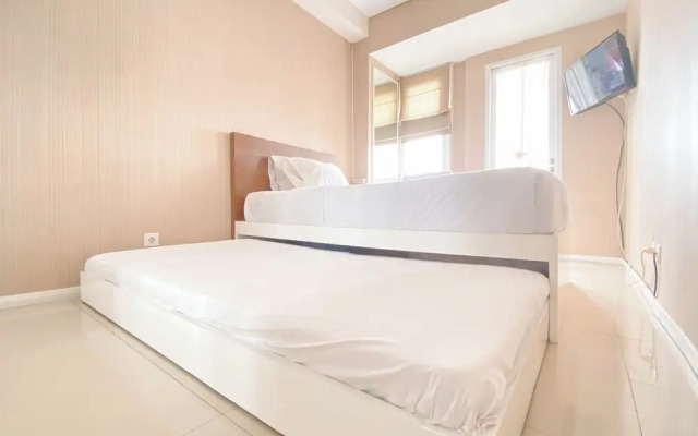 Modern 2Br Apartment Without Living Room At Parahyangan Residence