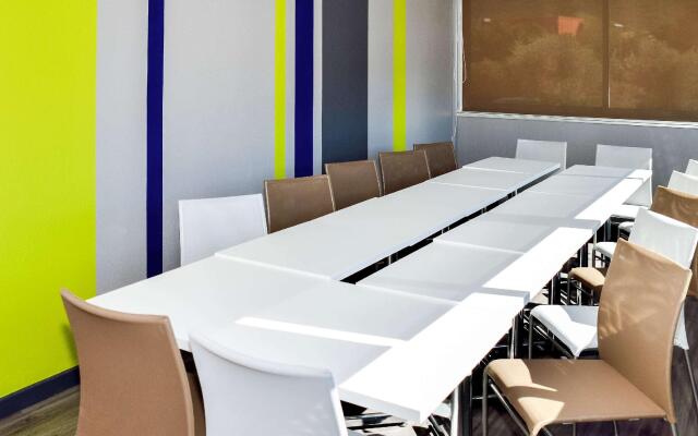 ibis budget Aubagne Les Paluds Agora