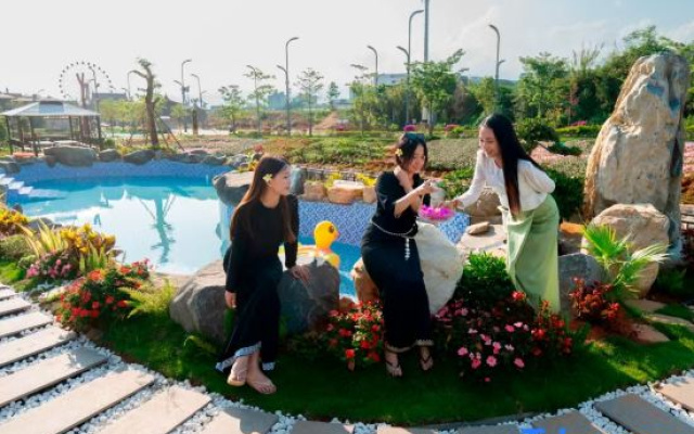 MangShiFanxihuayanmingsu – People – Dehong