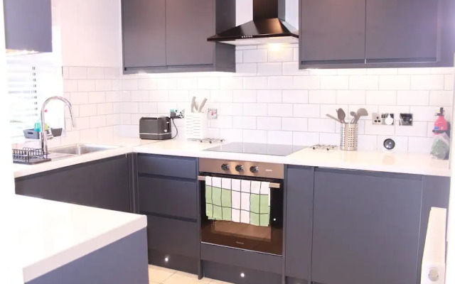 6guests-parking-nearstansted-accessible