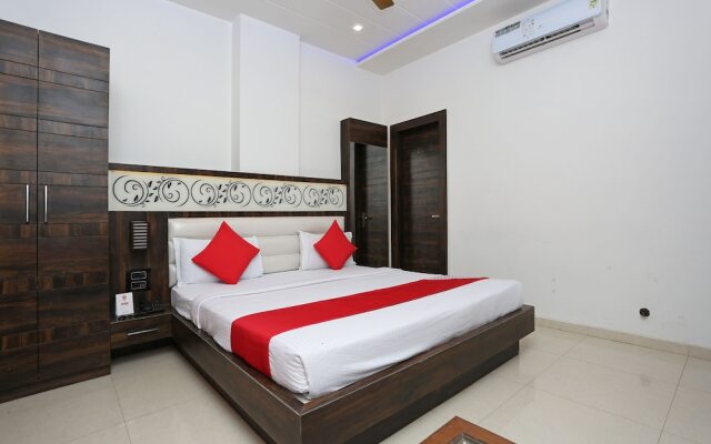 Capital O 10842 Hotel Anjali Mahal