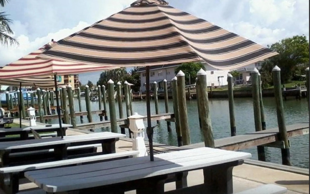The Bayside Inn & Marina