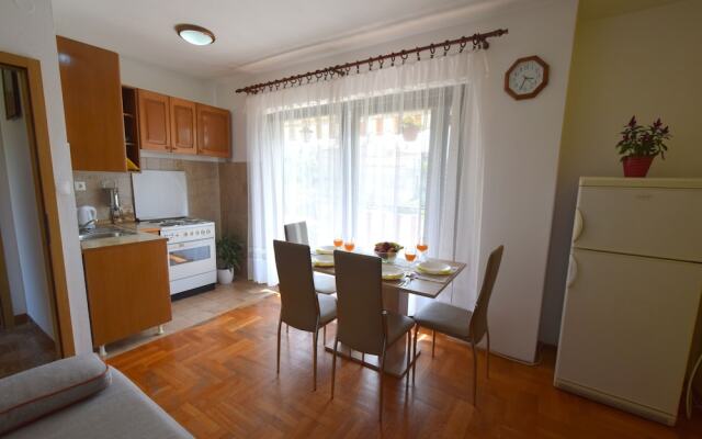 Apartment Biserka