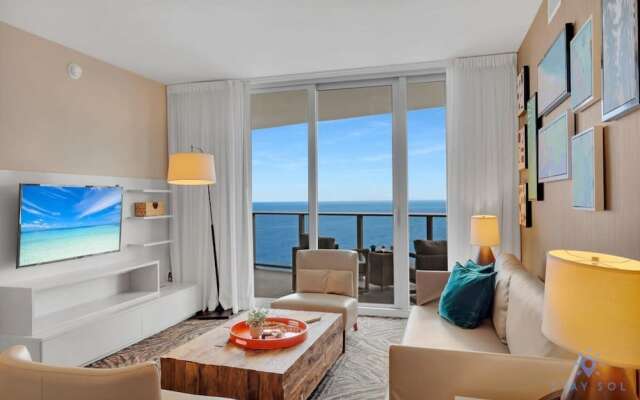 Oceanfront Luxury Condo 1BR Balcony, Hollywood