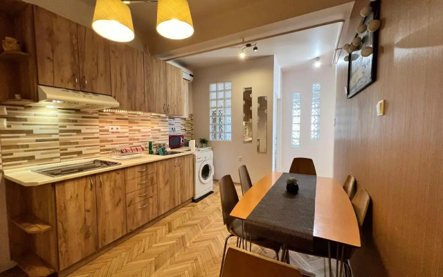 Bartók Apartment
