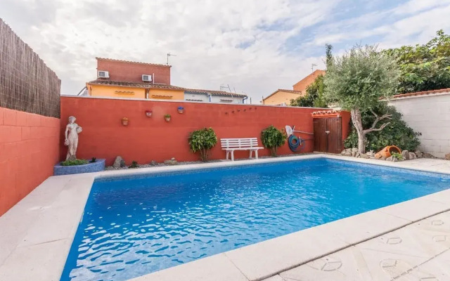 Peaceful Holiday Home in Costa Brava With Private Pool