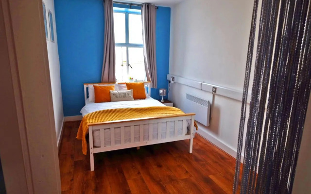 Modern and spacious Swansea centre apartment
