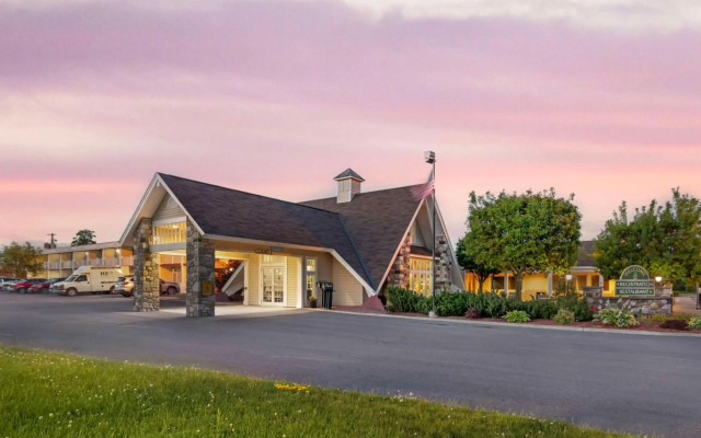 Best Western Plus Plattsburgh