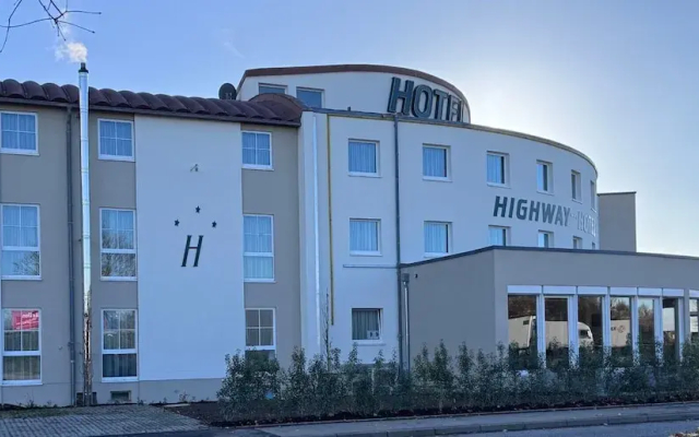 Highway Hotel
