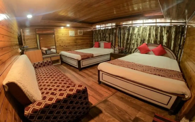Broadway Annexe Darjeeling by Goroomgo
