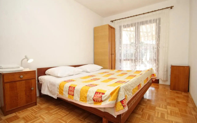 Apartment Zavalatica 9315a
