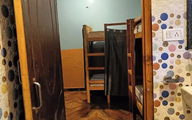Majestic Mountain Bhaiji Guest House