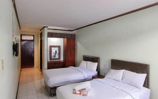 Pandu Lakeside Hotel Tuktuk
