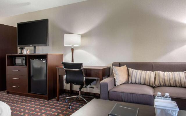 Lexington Inn and Suites