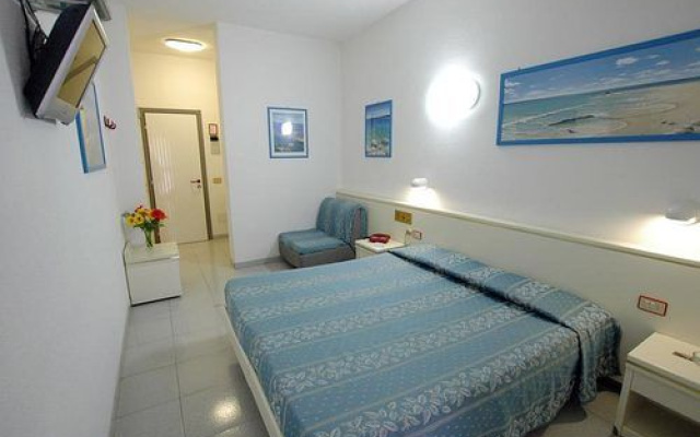 Hotel Crystal & Residence