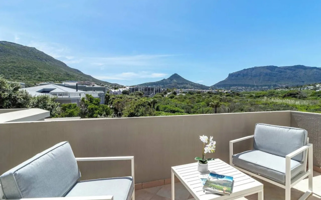 Beachfront Villa, Beach Club, Houtbay