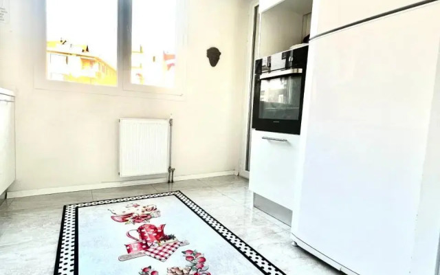 Entirely Apartment, Near Lake, Full kitchen,Wi Fi, AC
