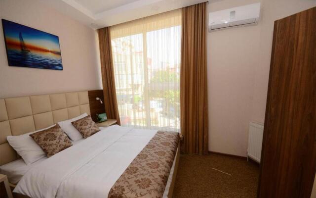 Come visit Glorious Batumi and stay in this lovely double room