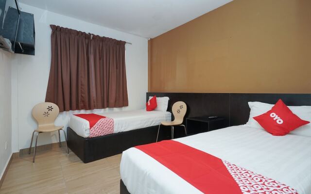 OYO 102 Sindbad Hotel
